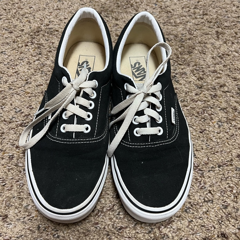 VANS authentic black & white size 10